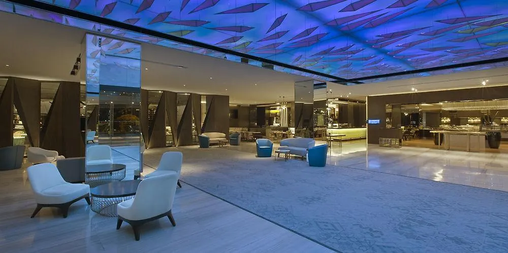 Le Meridien Kota Kinabalu 5*,  Malaysia