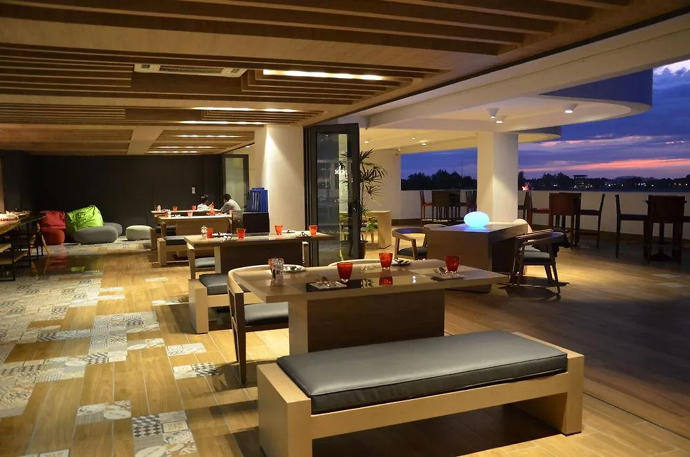 Hotel Le Meridien Kota Kinabalu