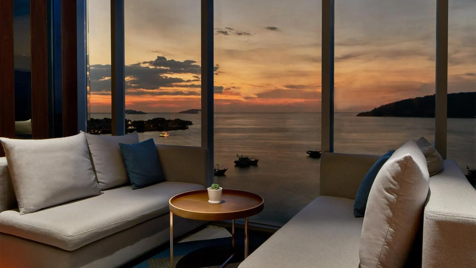 Hotel Le Meridien Kota Kinabalu