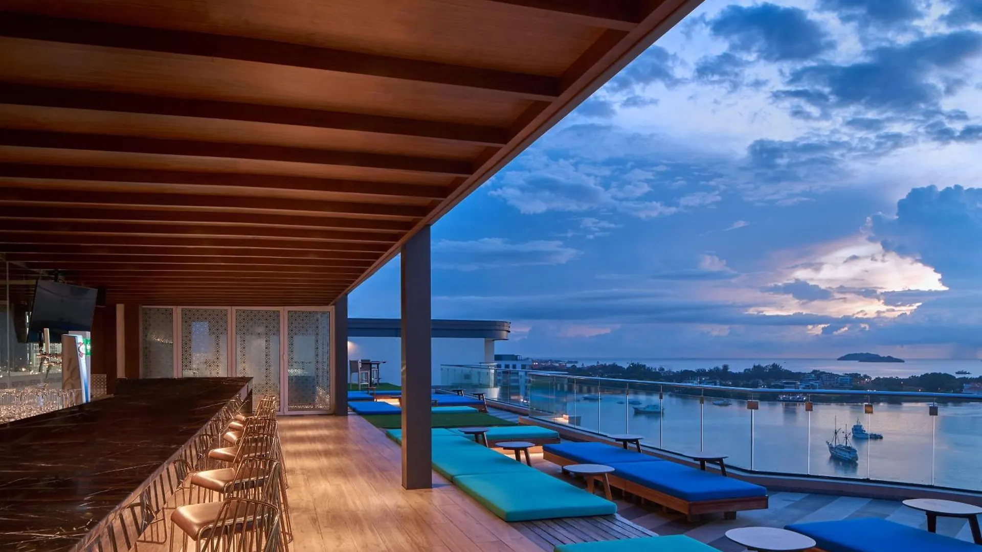 Le Meridien Kota Kinabalu 5*,
